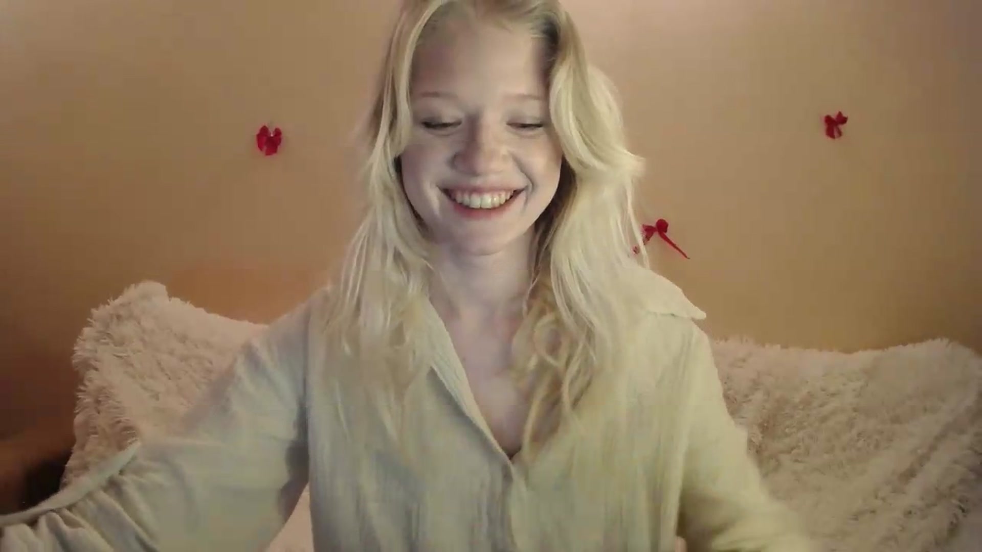 Gallery image thumbnail from Angel_baby's myfreecams stream on, 05/24/2026, 20:16 image 14 of 20