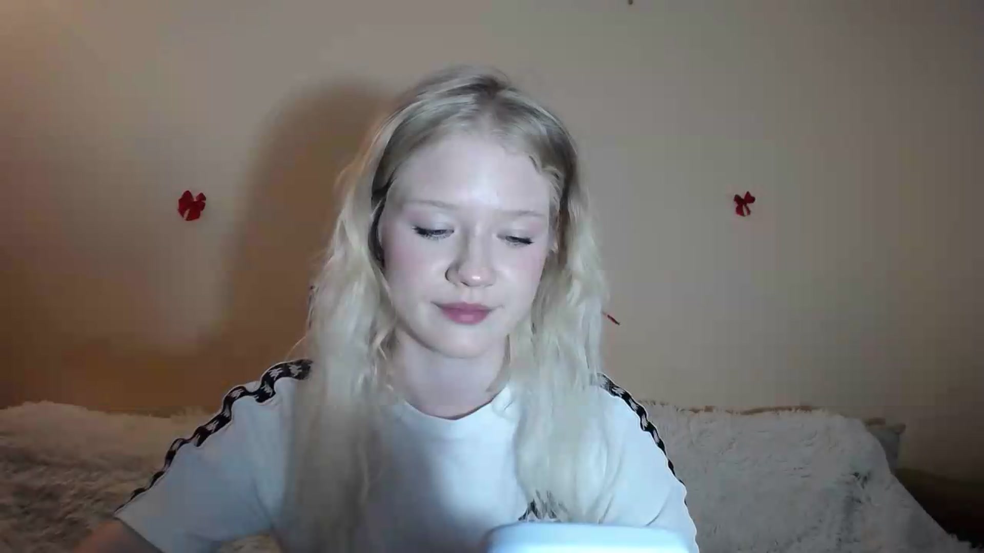 Gallery image thumbnail from Angel_baby's myfreecams stream on, 06/04/2026, 20:55 image 16 of 20