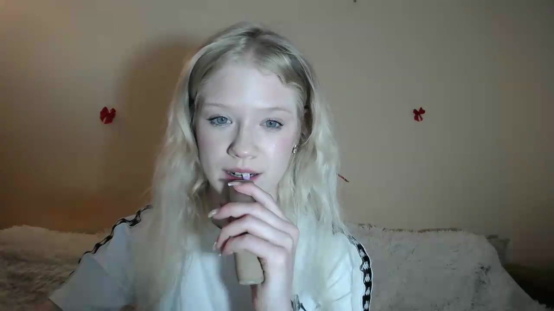 Gallery image thumbnail from Angel_baby's myfreecams stream on, 06/04/2026, 20:55 image 18 of 20