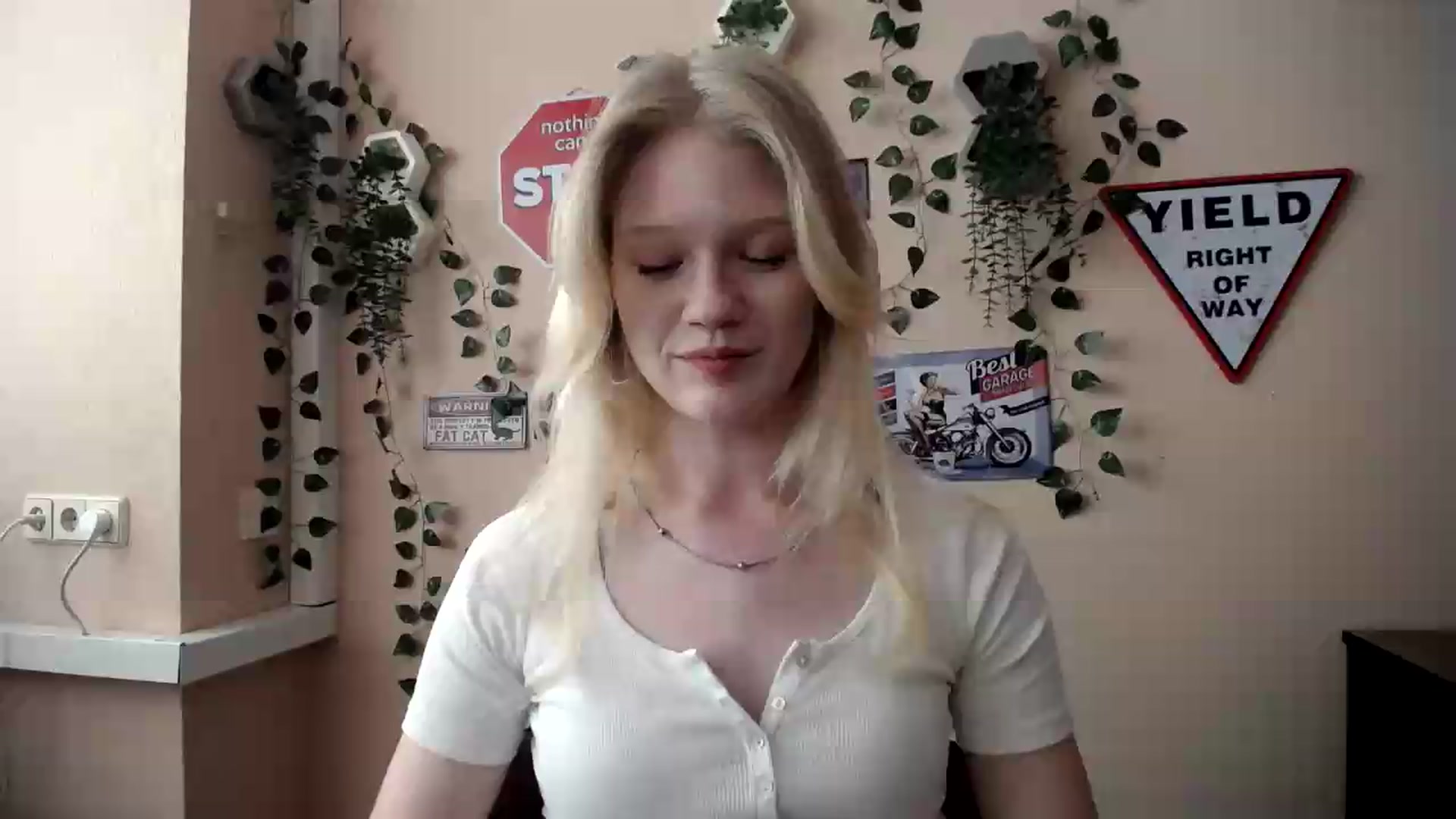 Gallery image thumbnail from Angel_baby's myfreecams stream on, 06/27/2026, 15:35 image 7 of 20