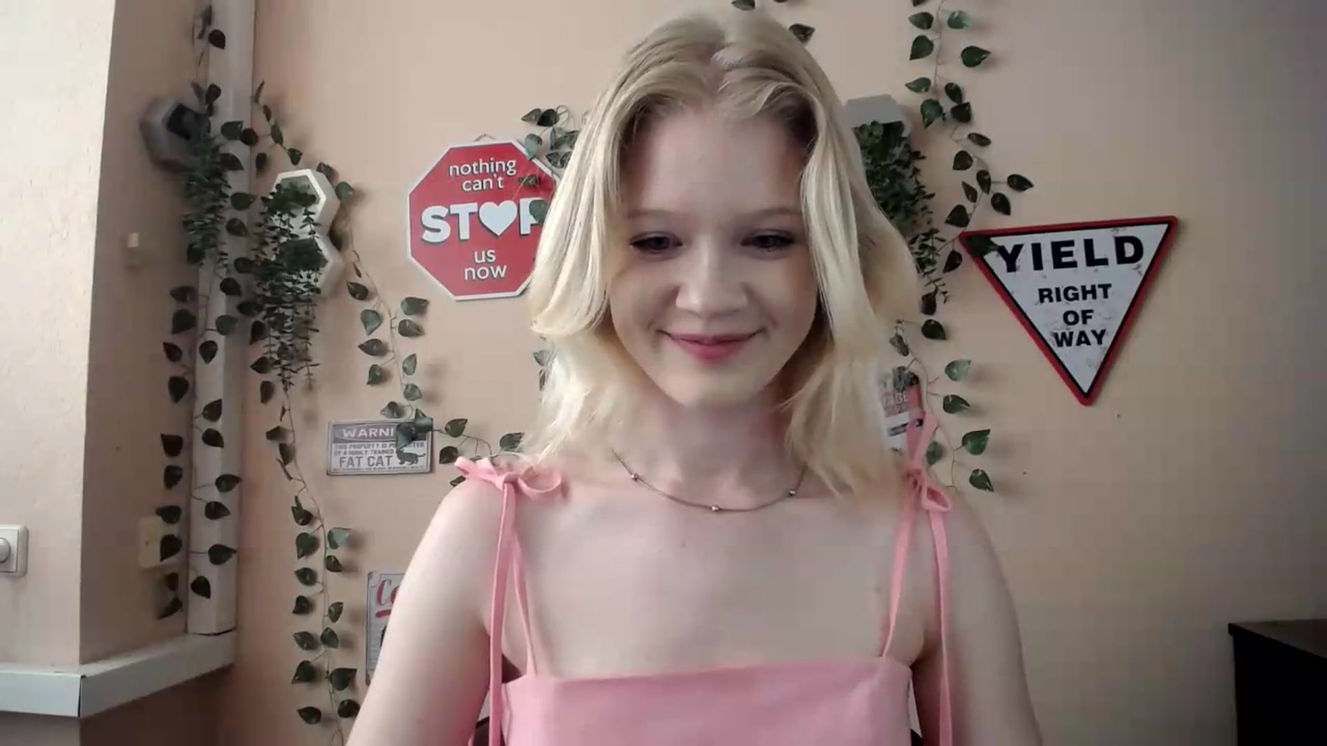 Gallery image thumbnail from Angel_baby's myfreecams stream on, 06/30/2026, 16:33 image 13 of 20