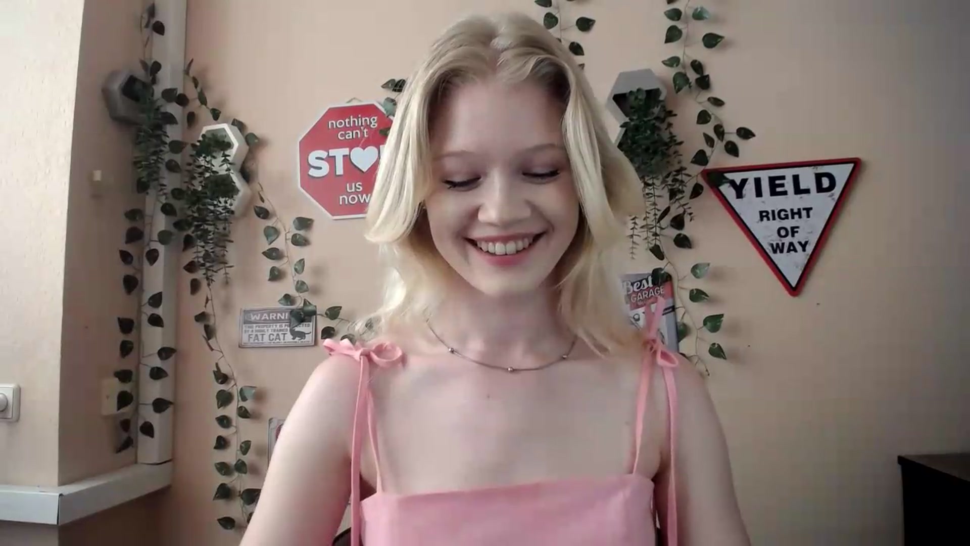 Gallery image thumbnail from Angel_baby's myfreecams stream on, 06/30/2026, 16:33 image 12 of 20