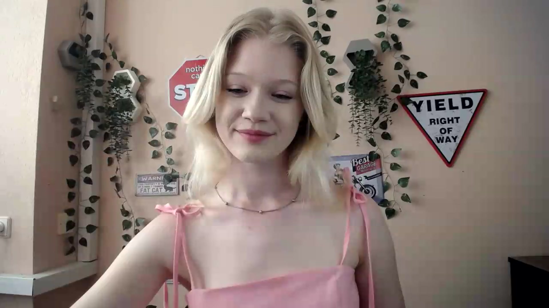 Gallery image thumbnail from Angel_baby's myfreecams stream on, 06/30/2026, 16:33 image 8 of 20