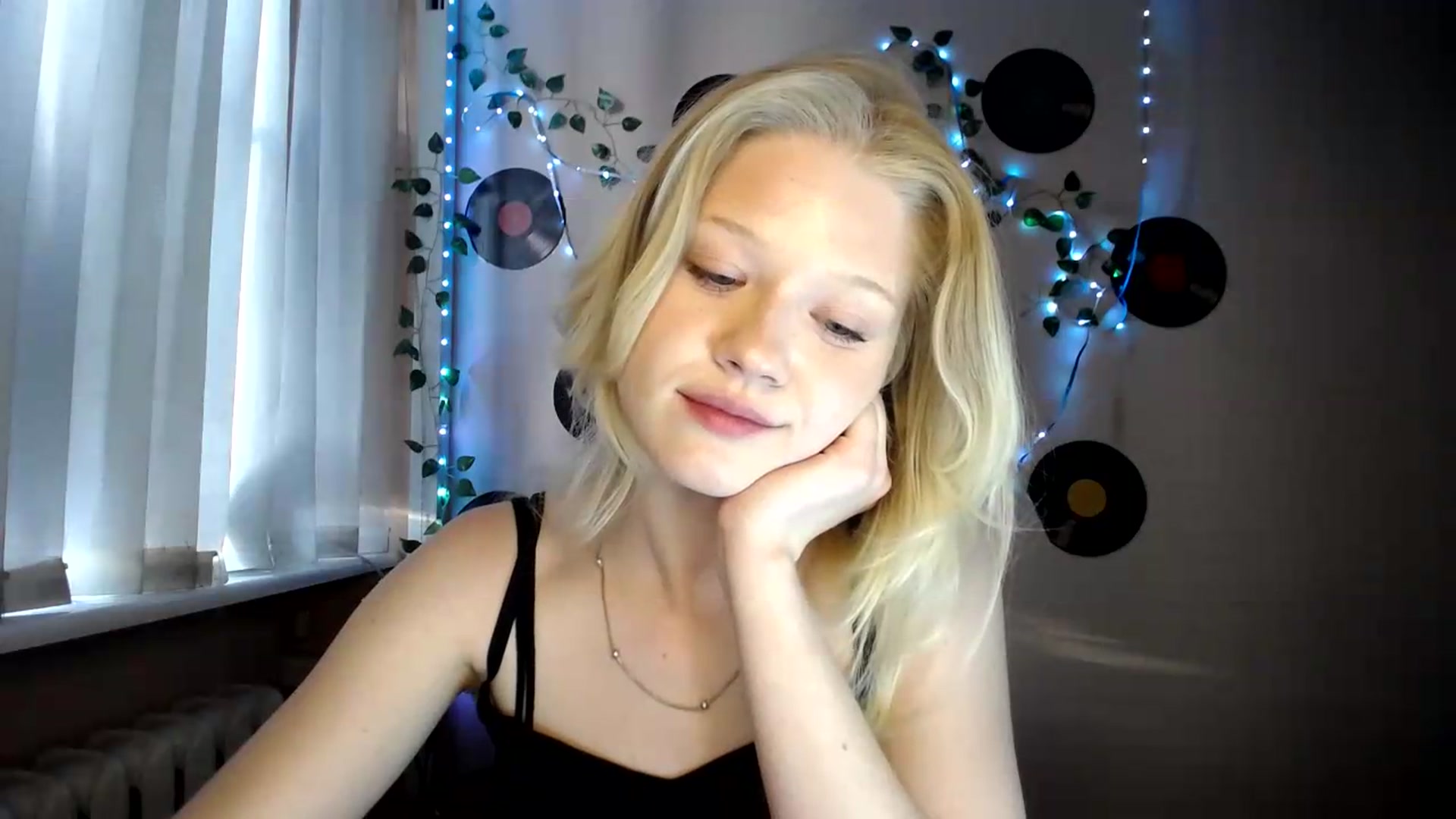 Gallery image thumbnail from Angel_baby's myfreecams stream on, 07/04/2026, 17:22 image 7 of 20