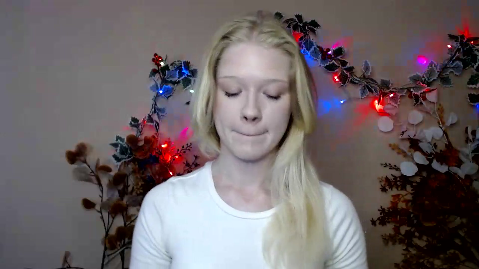 Gallery image thumbnail from Angel_baby's myfreecams stream on, 07/08/2026, 14:51 image 11 of 20