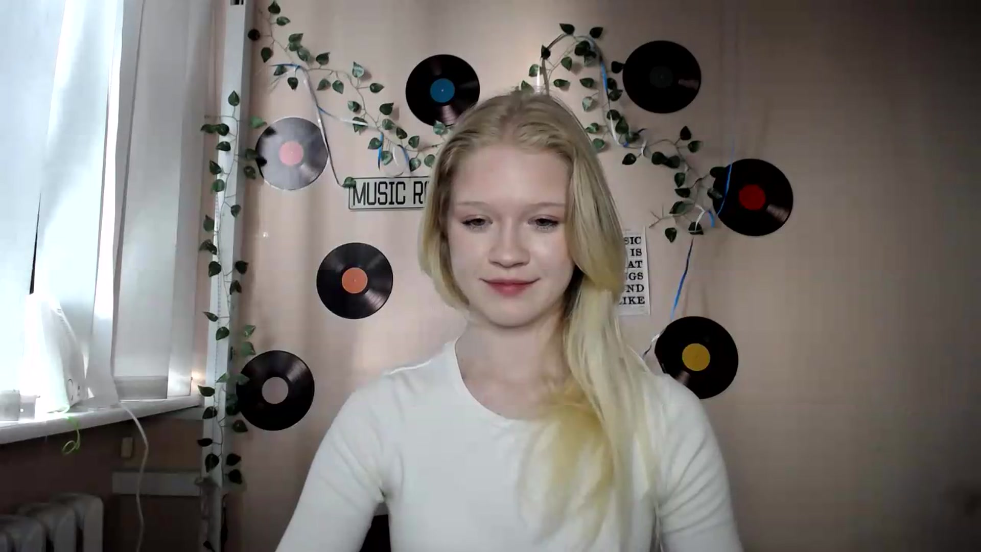 Gallery image thumbnail from Angel_baby's myfreecams stream on, 07/08/2026, 16:27 image 15 of 20