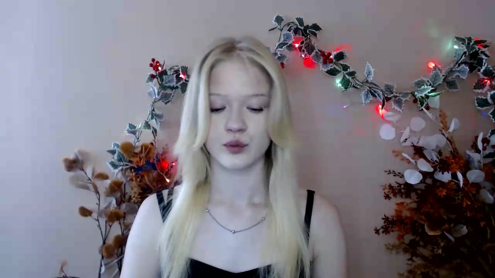 Gallery image thumbnail from Angel_baby's myfreecams stream on, 07/10/2026, 15:17 image 13 of 20