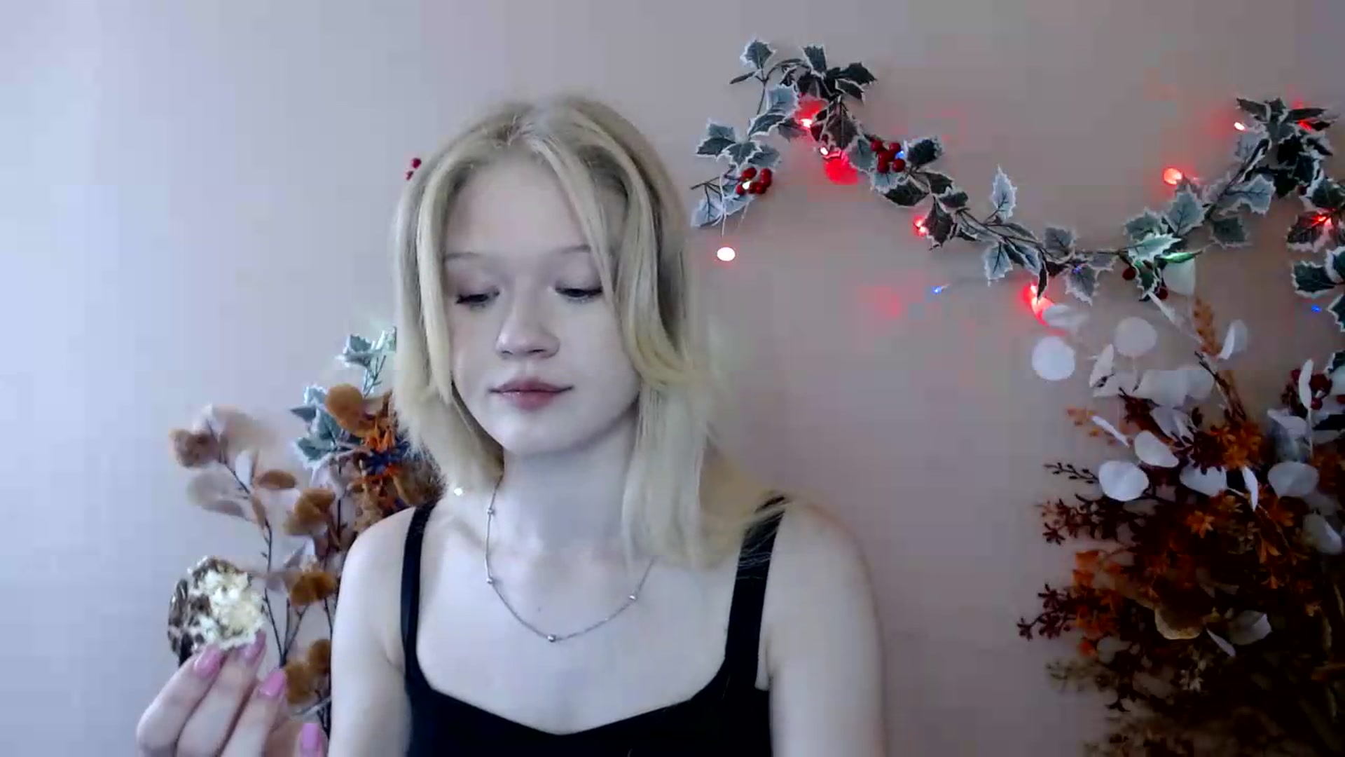 Gallery image thumbnail from Angel_baby's myfreecams stream on, 07/10/2026, 15:44 image 15 of 20