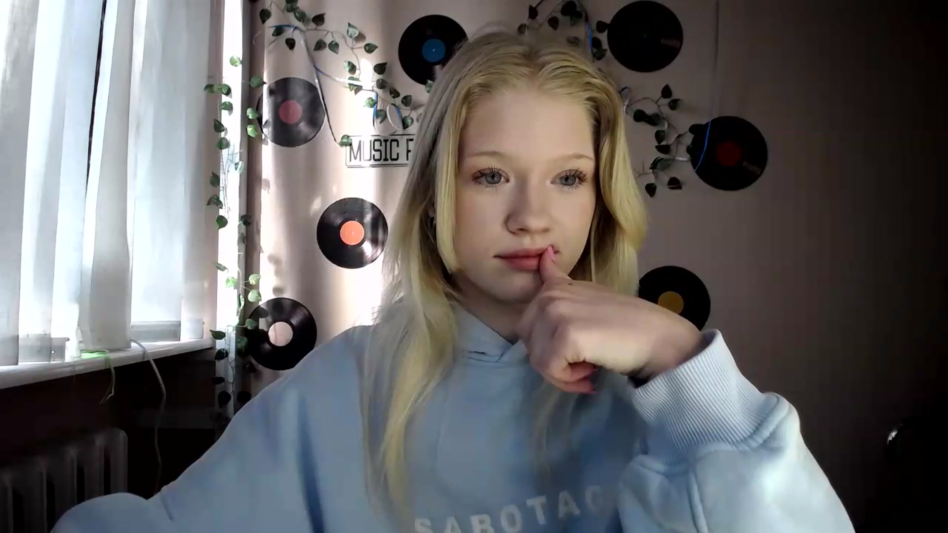 Gallery image thumbnail from Angel_baby's myfreecams stream on, 07/12/2026, 15:06 image 16 of 20