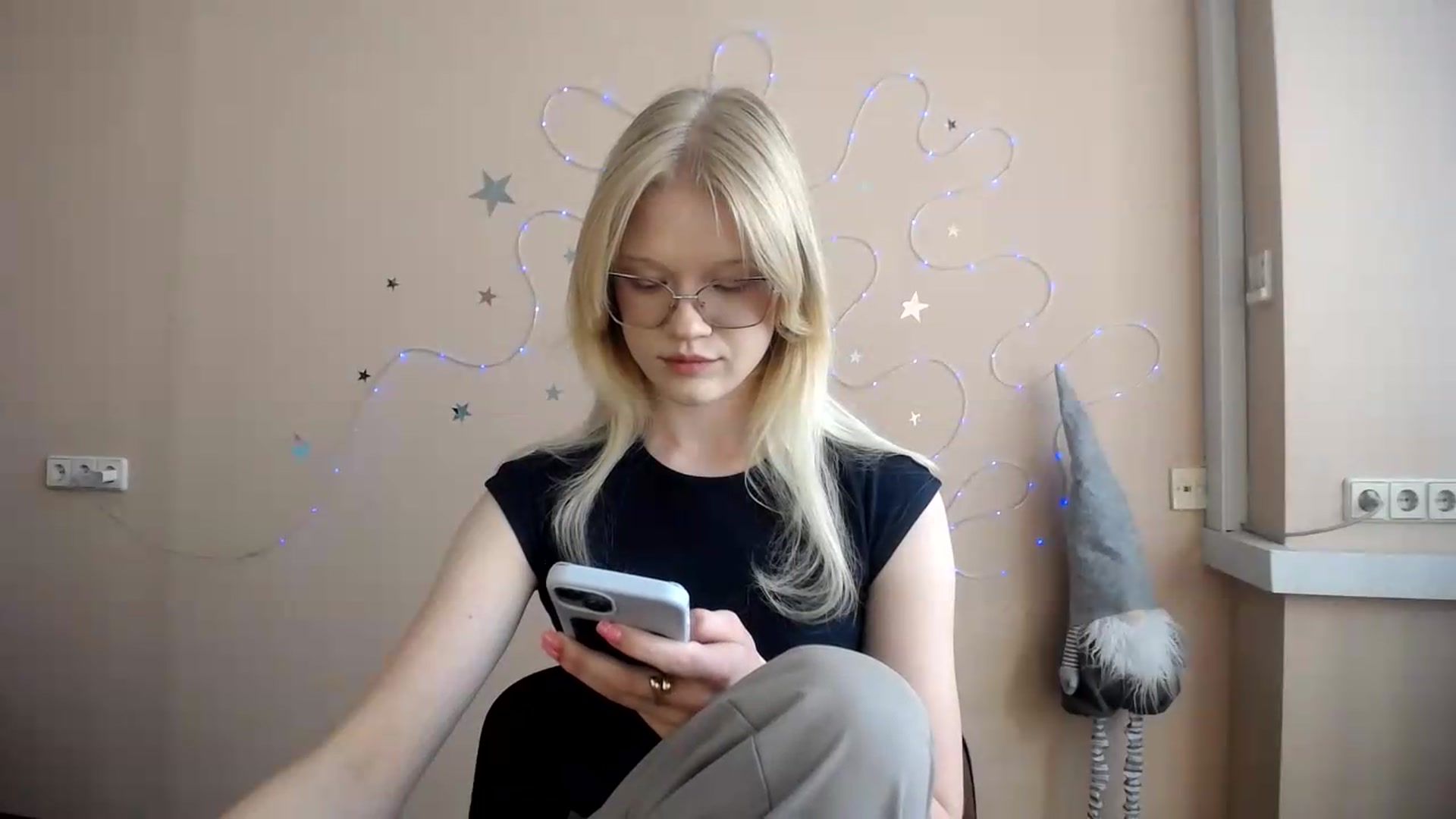 Gallery image thumbnail from Angel_baby's myfreecams stream on, 07/18/2026, 14:31 image 17 of 20