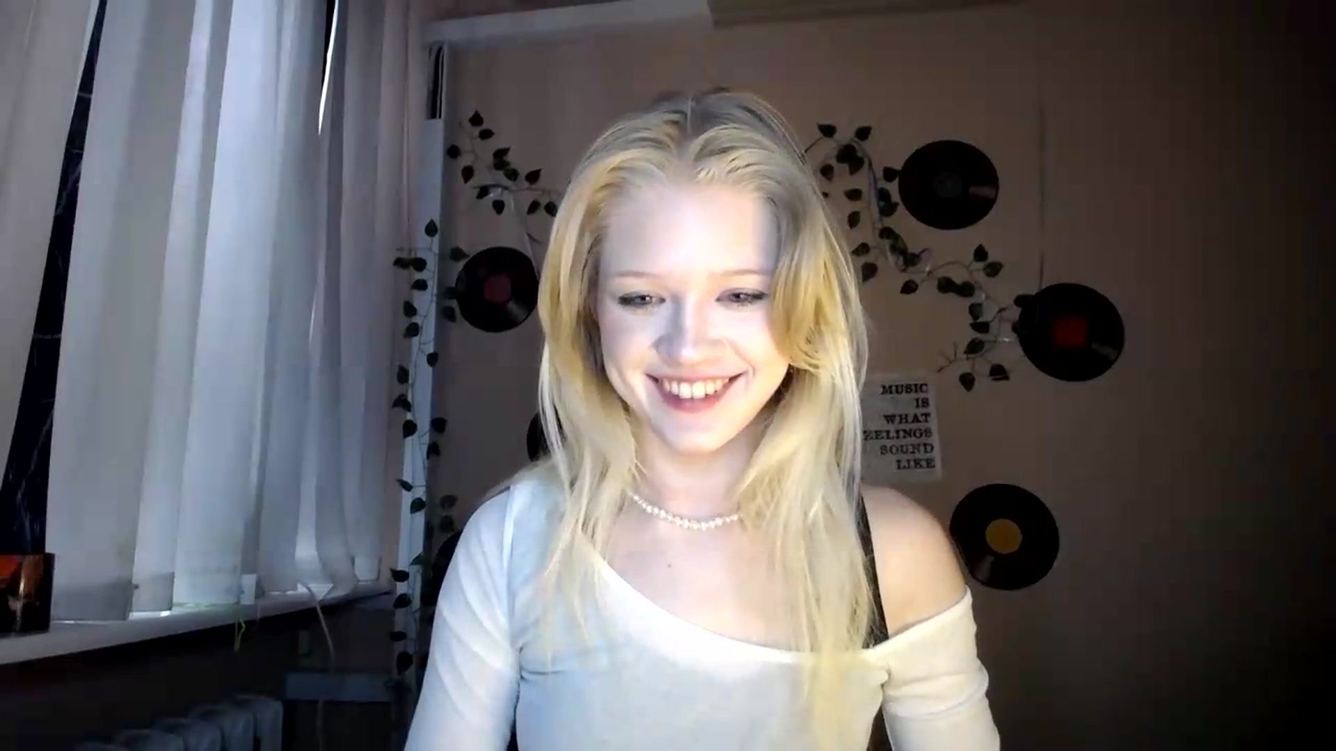 Gallery image thumbnail from Angel_baby's myfreecams stream on, 07/19/2026, 17:33 image 16 of 20