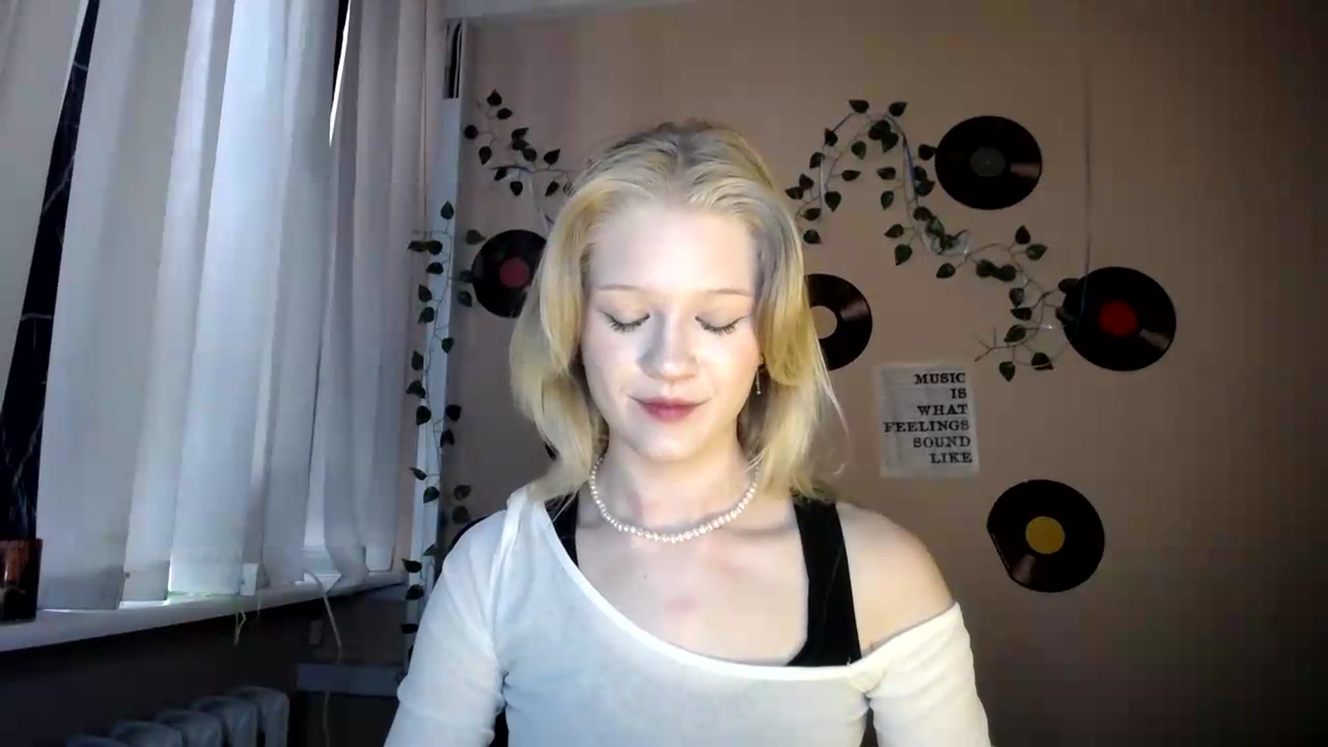 Gallery image thumbnail from Angel_baby's myfreecams stream on, 07/19/2026, 17:33 image 3 of 20