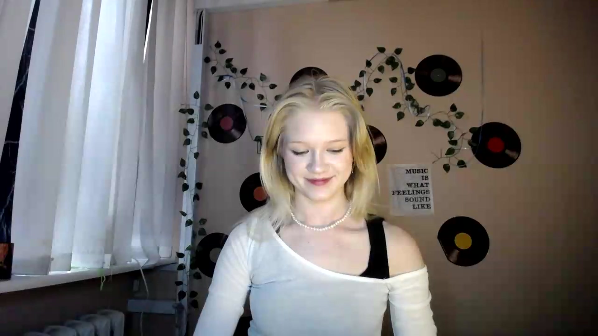 Gallery image thumbnail from Angel_baby's myfreecams stream on, 07/19/2026, 17:33 image 5 of 20