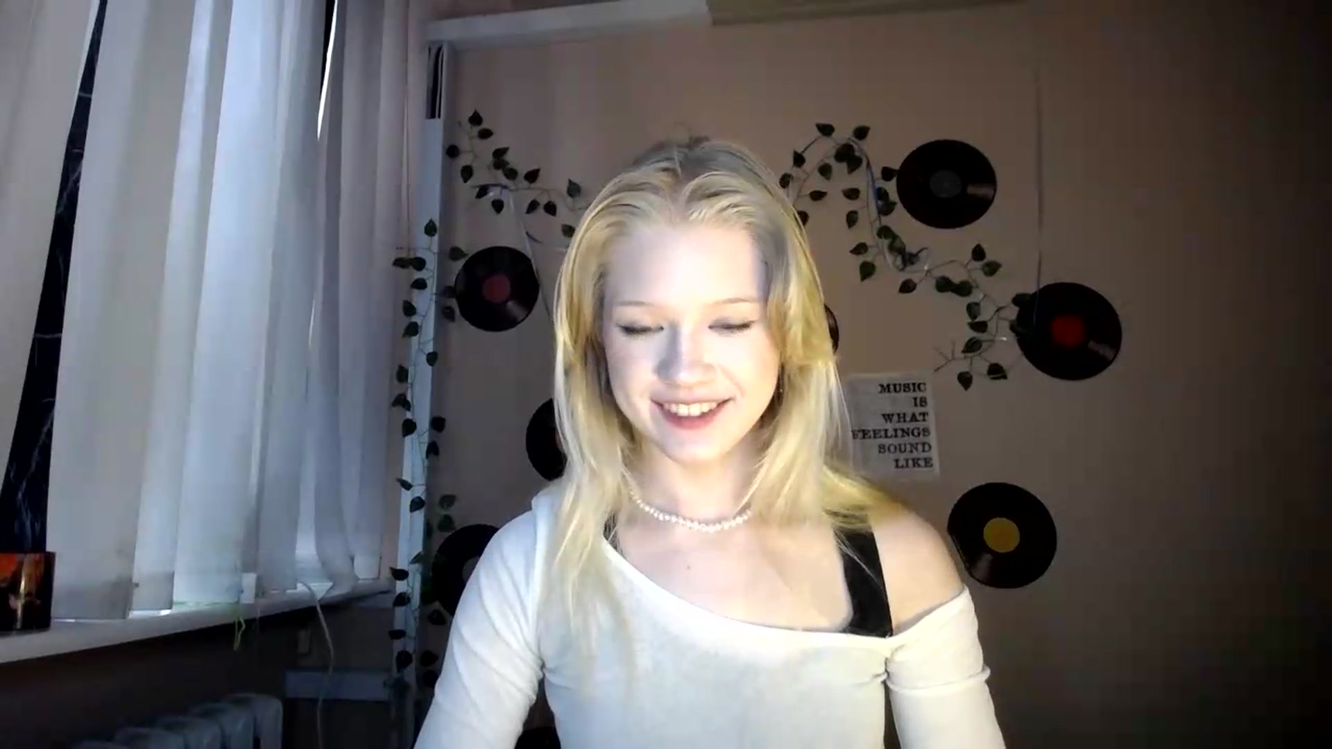 Gallery image thumbnail from Angel_baby's myfreecams stream on, 07/19/2026, 17:33 image 12 of 20