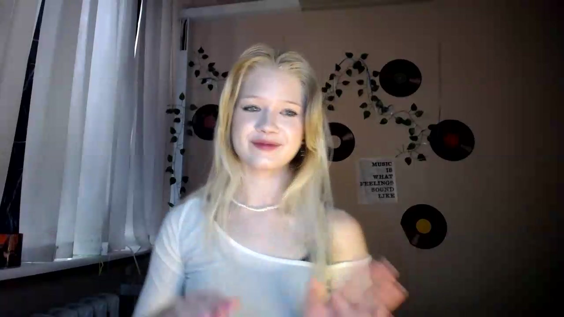 Gallery image thumbnail from Angel_baby's myfreecams stream on, 07/19/2026, 17:33 image 17 of 20