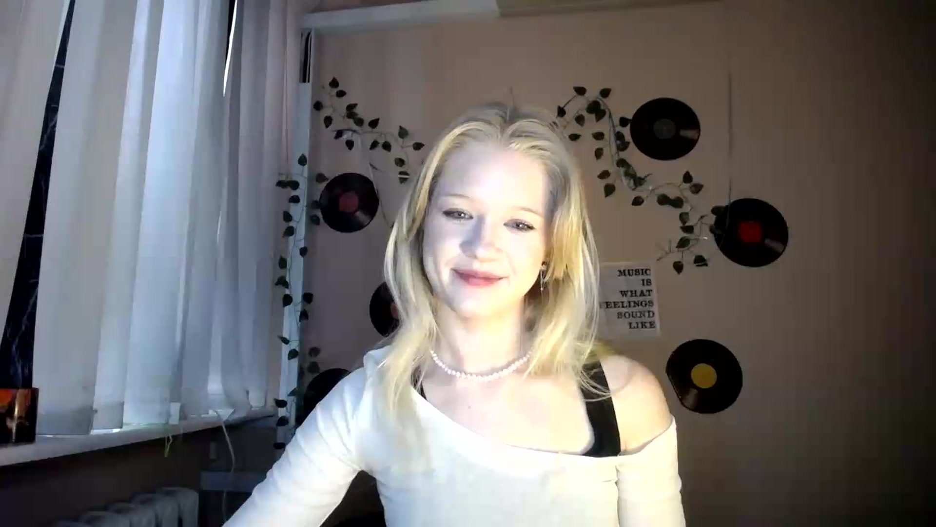 Gallery image thumbnail from Angel_baby's myfreecams stream on, 07/19/2026, 17:33 image 10 of 20