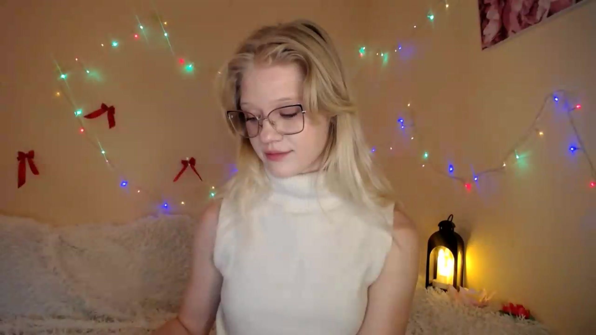 Gallery image thumbnail from Angel_baby's myfreecams stream on, 07/28/2026, 19:41 image 12 of 20