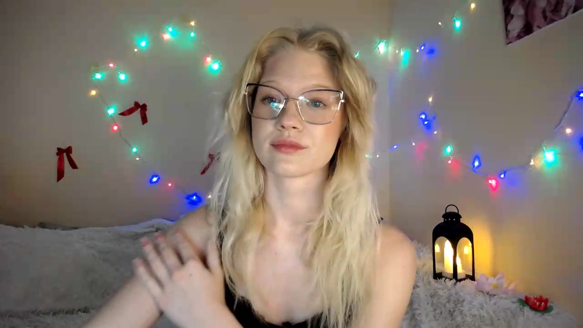 Gallery image thumbnail from Angel_baby's myfreecams stream on, 07/31/2026, 20:17 image 16 of 20