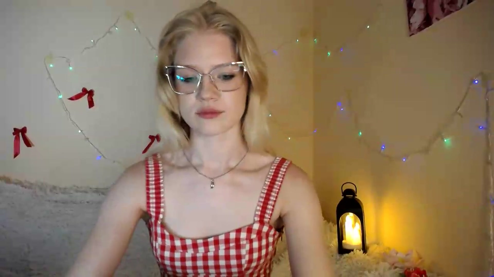 Gallery image thumbnail from Angel_baby's myfreecams stream on, 08/05/2026, 17:38 image 19 of 20
