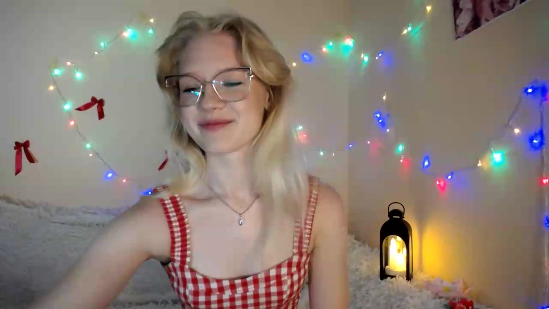 Gallery image thumbnail from Angel_baby's myfreecams stream on, 08/05/2026, 17:38 image 8 of 20