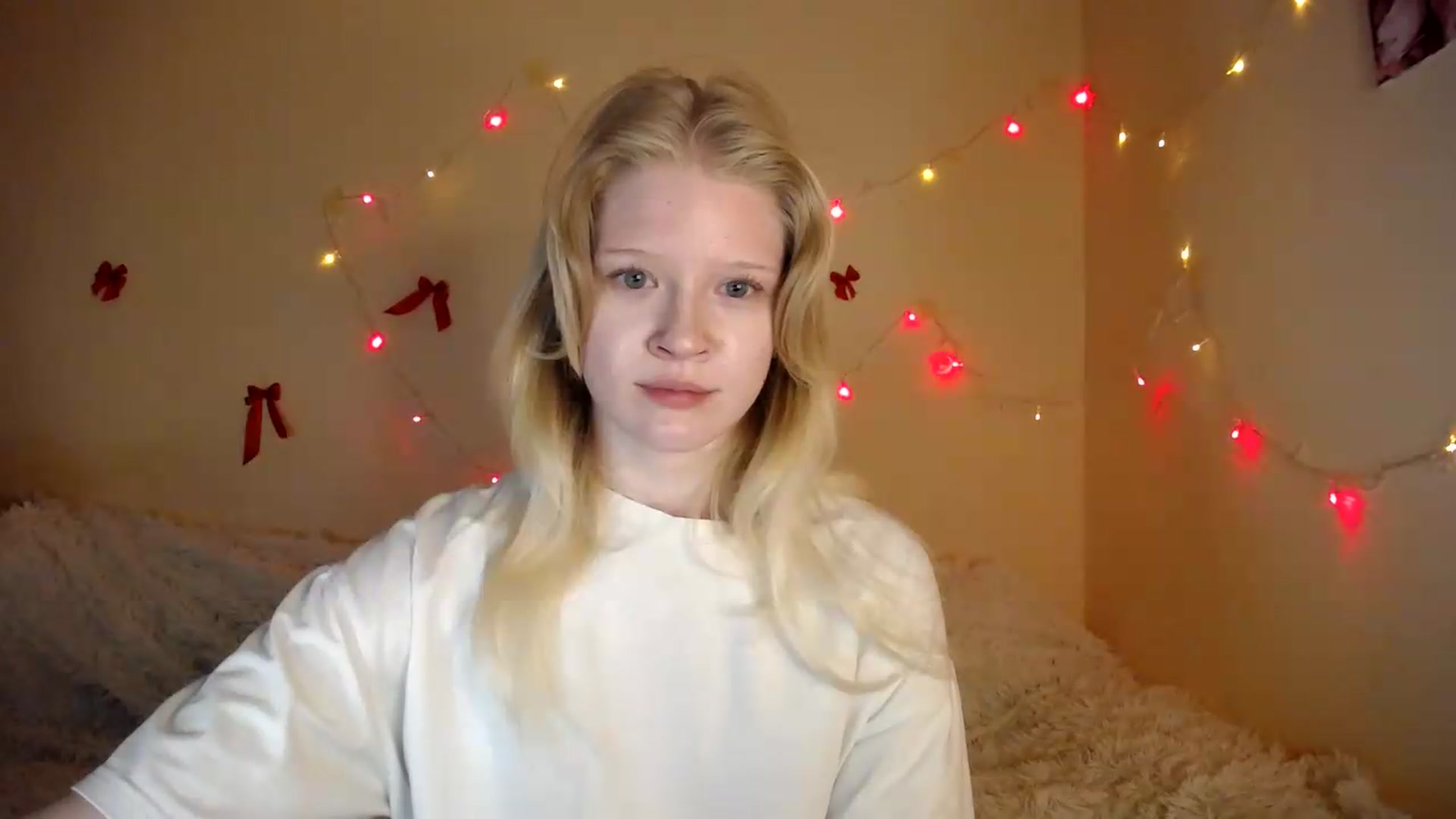 Gallery image thumbnail from Angel_baby's myfreecams stream on, 08/10/2026, 17:22 image 15 of 20