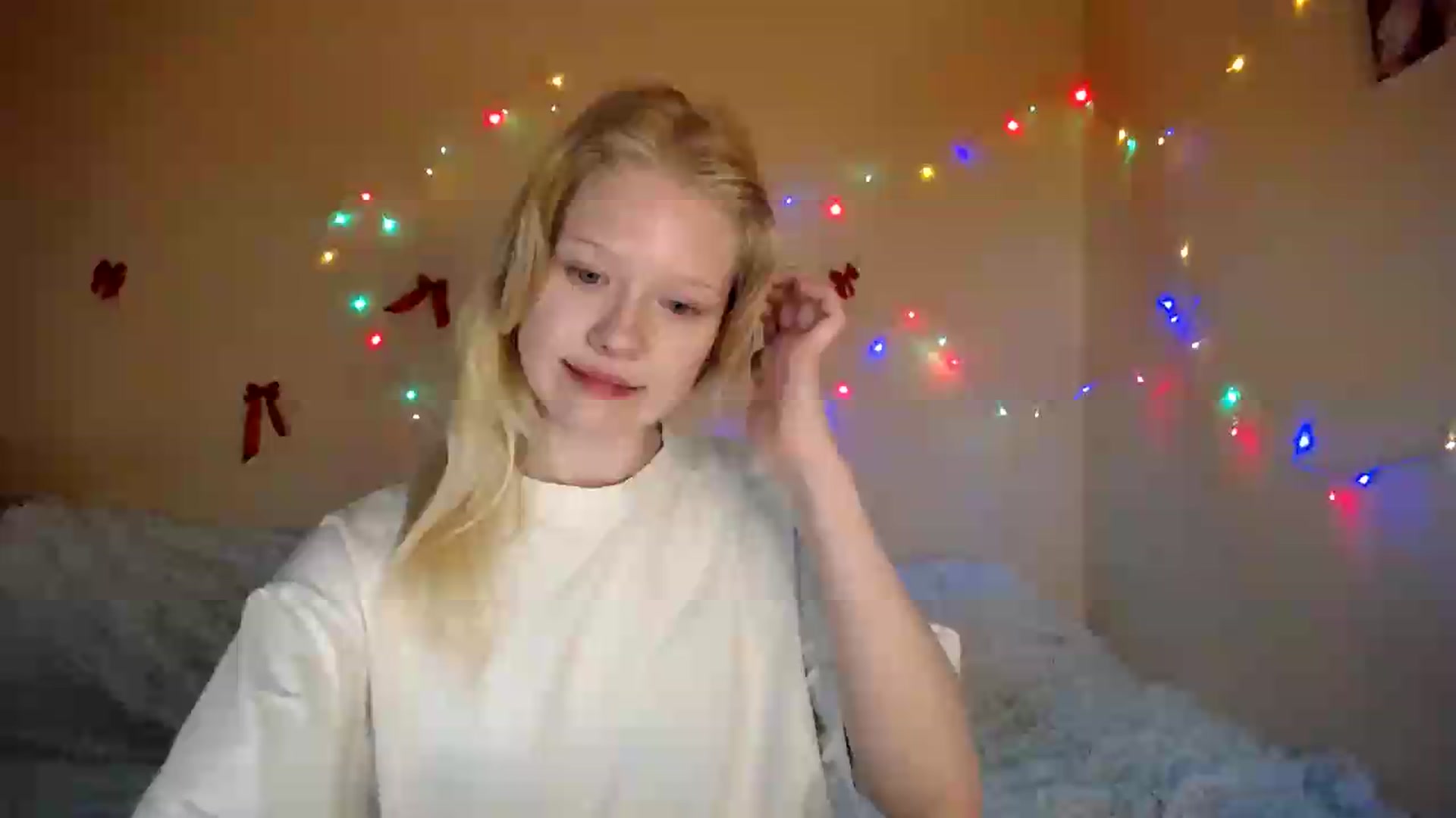 Gallery image thumbnail from Angel_baby's myfreecams stream on, 08/10/2026, 17:54 image 11 of 20