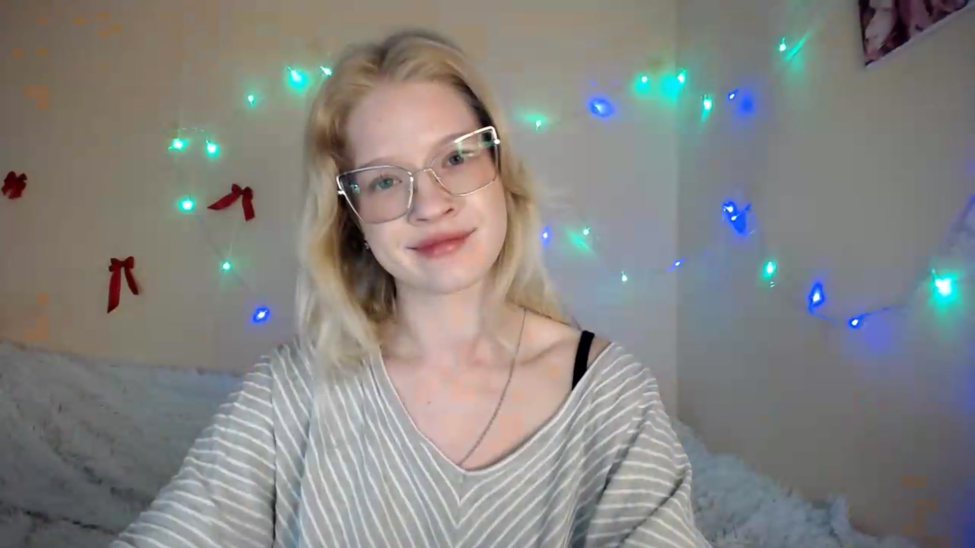 Gallery image thumbnail from Angel_baby's myfreecams stream on, 08/12/2026, 13:37 image 7 of 20
