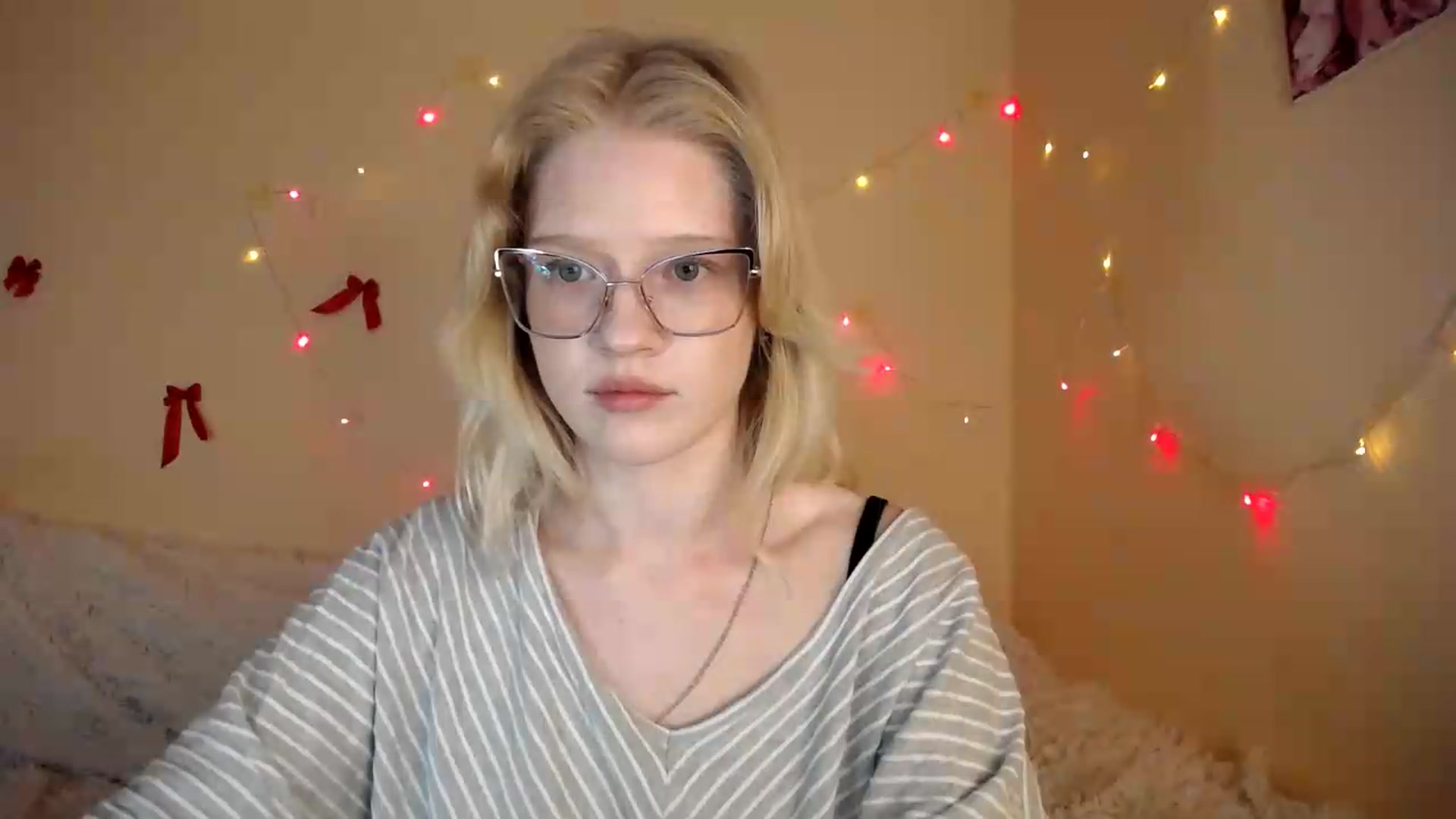 Gallery image thumbnail from Angel_baby's myfreecams stream on, 08/12/2026, 13:37 image 4 of 20