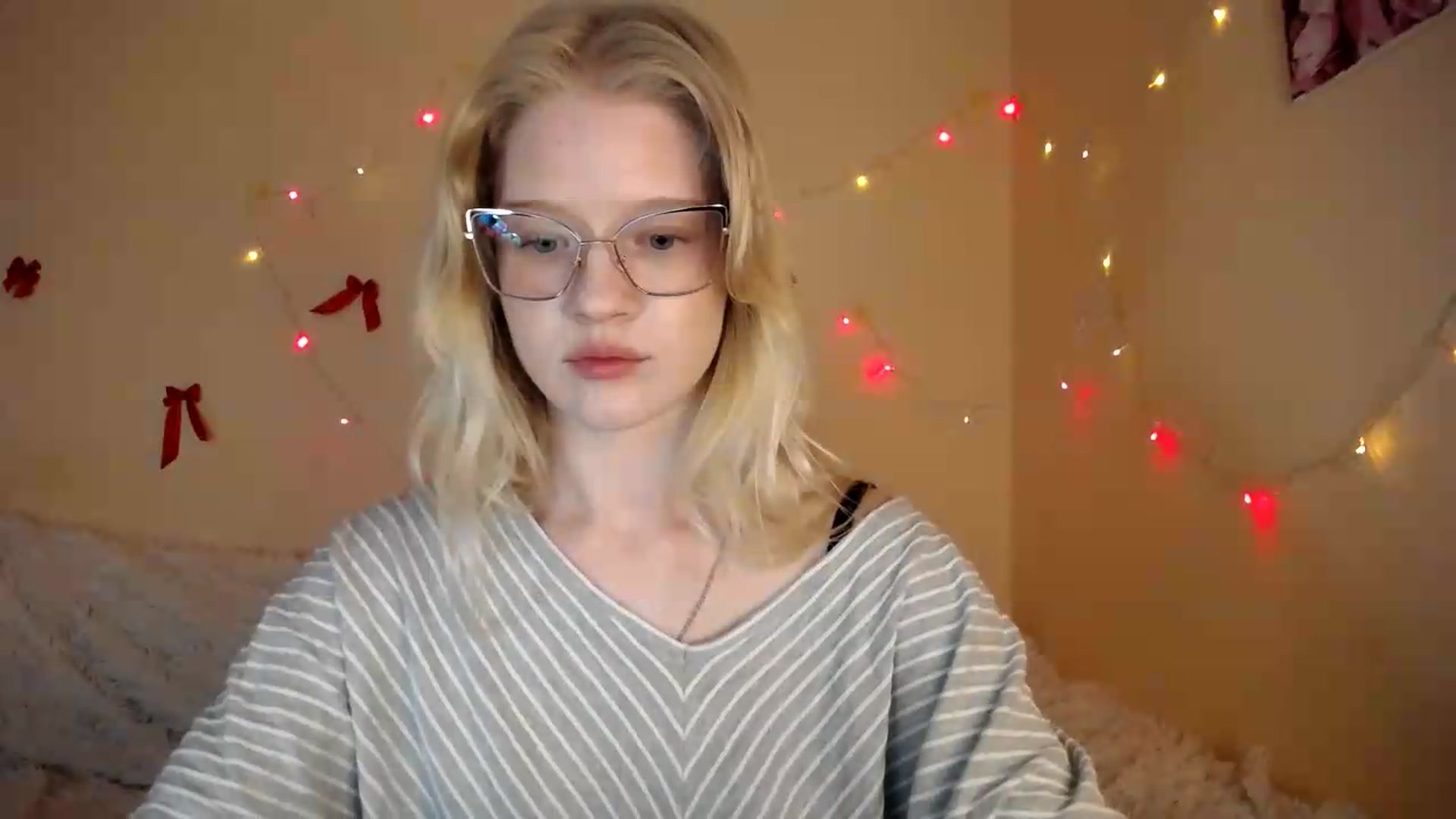 Gallery image thumbnail from Angel_baby's myfreecams stream on, 08/12/2026, 13:37 image 19 of 20