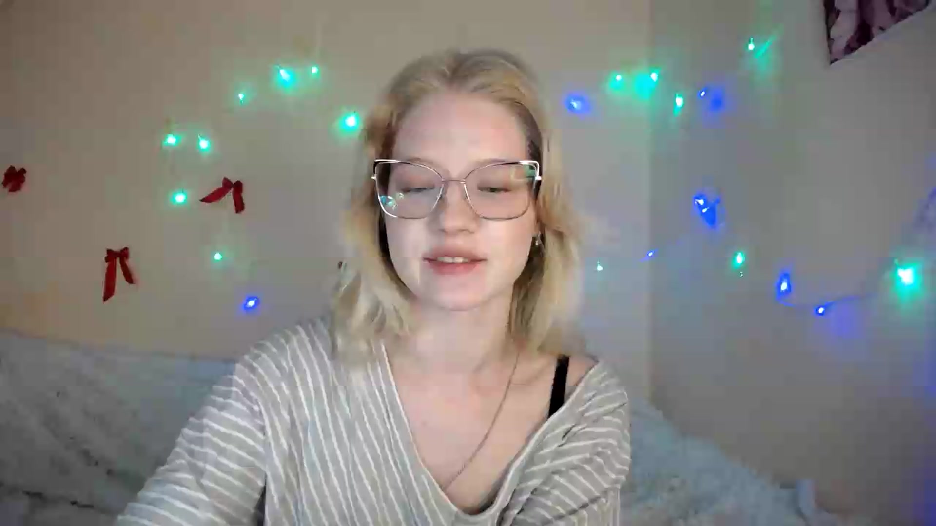 Gallery image thumbnail from Angel_baby's myfreecams stream on, 08/12/2026, 13:37 image 1 of 20