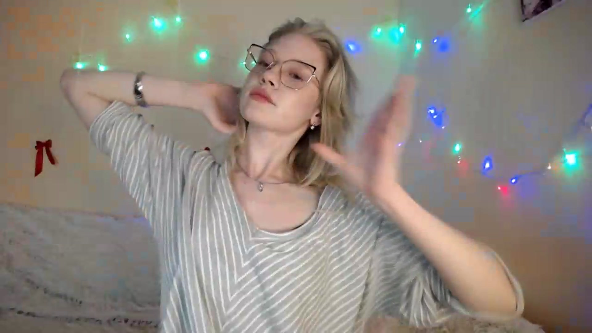 Gallery image thumbnail from Angel_baby's myfreecams stream on, 08/12/2026, 14:37 image 5 of 20