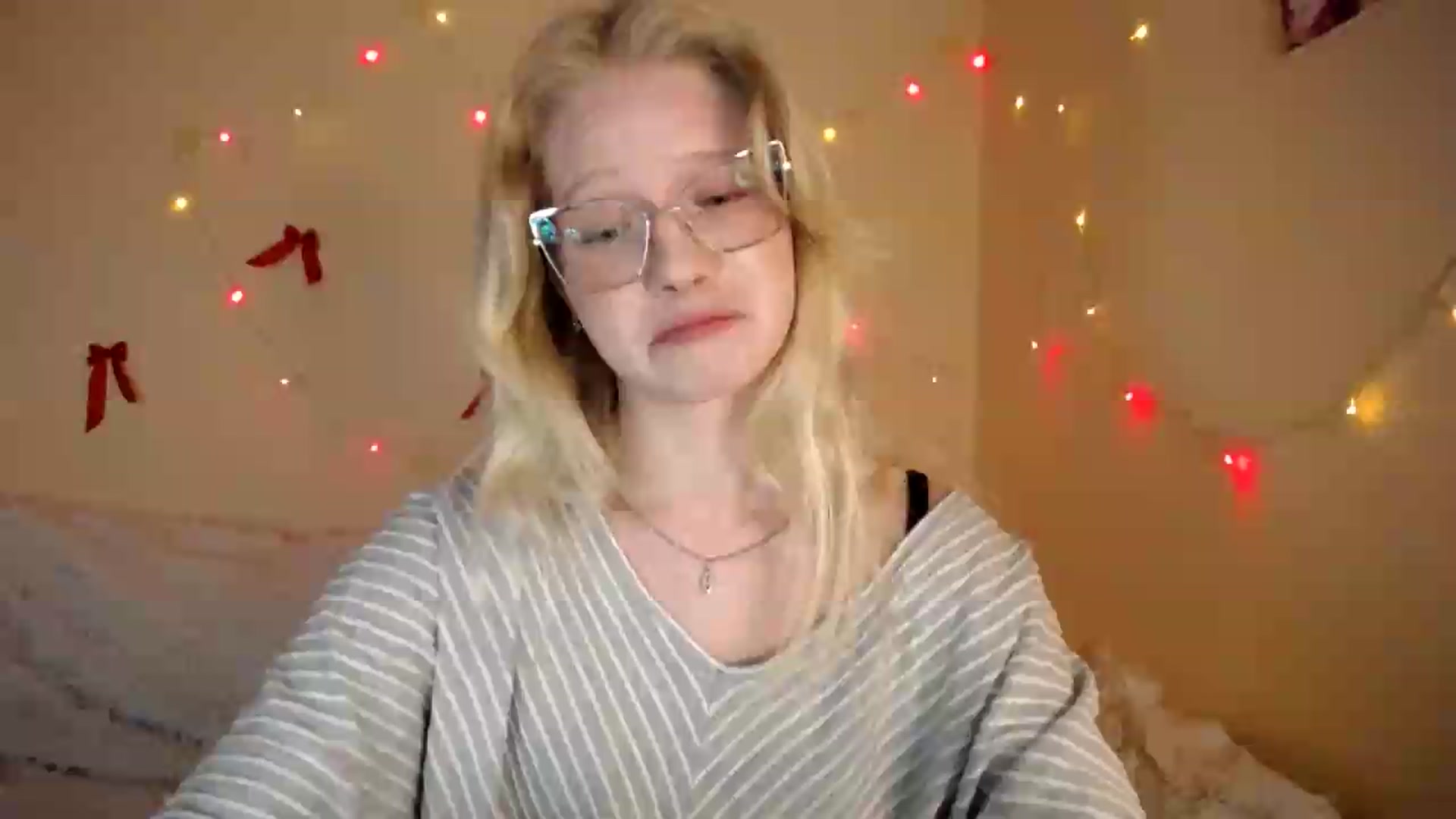 Gallery image thumbnail from Angel_baby's myfreecams stream on, 08/12/2026, 14:37 image 14 of 20