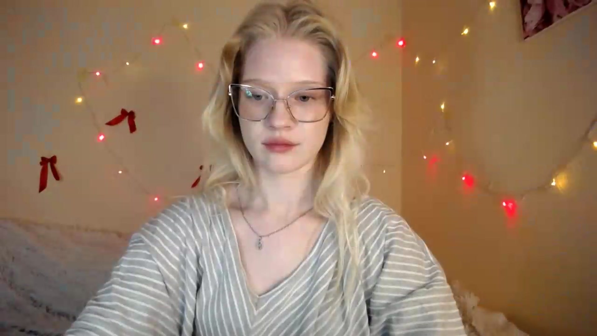 Gallery image thumbnail from Angel_baby's myfreecams stream on, 08/12/2026, 15:05 image 5 of 20