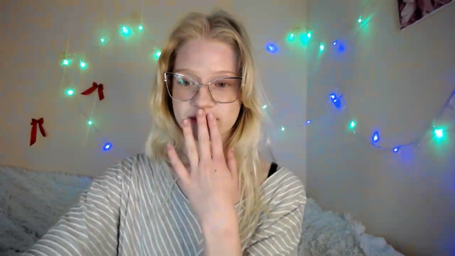 Gallery image thumbnail from Angel_baby's myfreecams stream on, 08/12/2026, 15:05 image 10 of 20