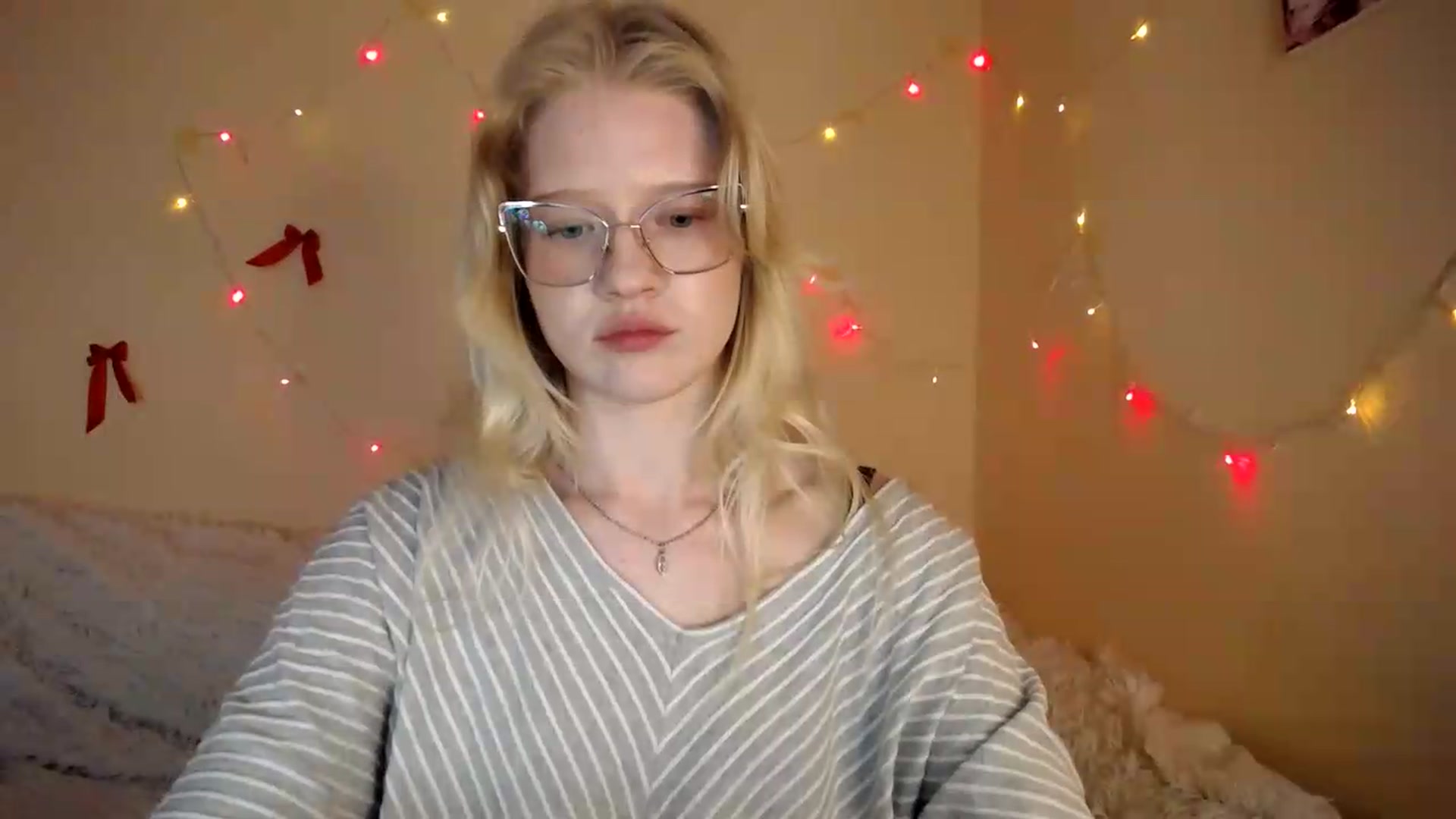 Gallery image thumbnail from Angel_baby's myfreecams stream on, 08/12/2026, 15:05 image 2 of 20
