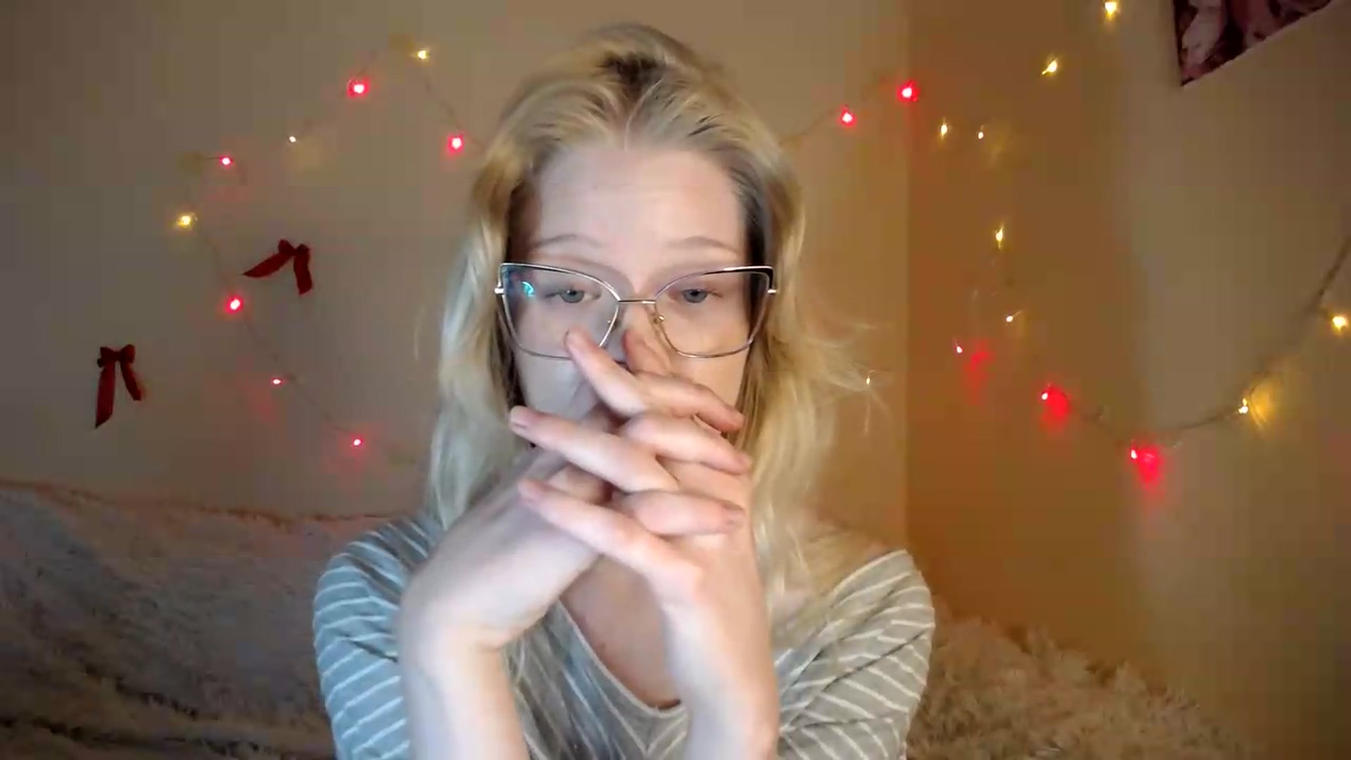 Gallery image thumbnail from Angel_baby's myfreecams stream on, 08/12/2026, 17:50 image 13 of 20