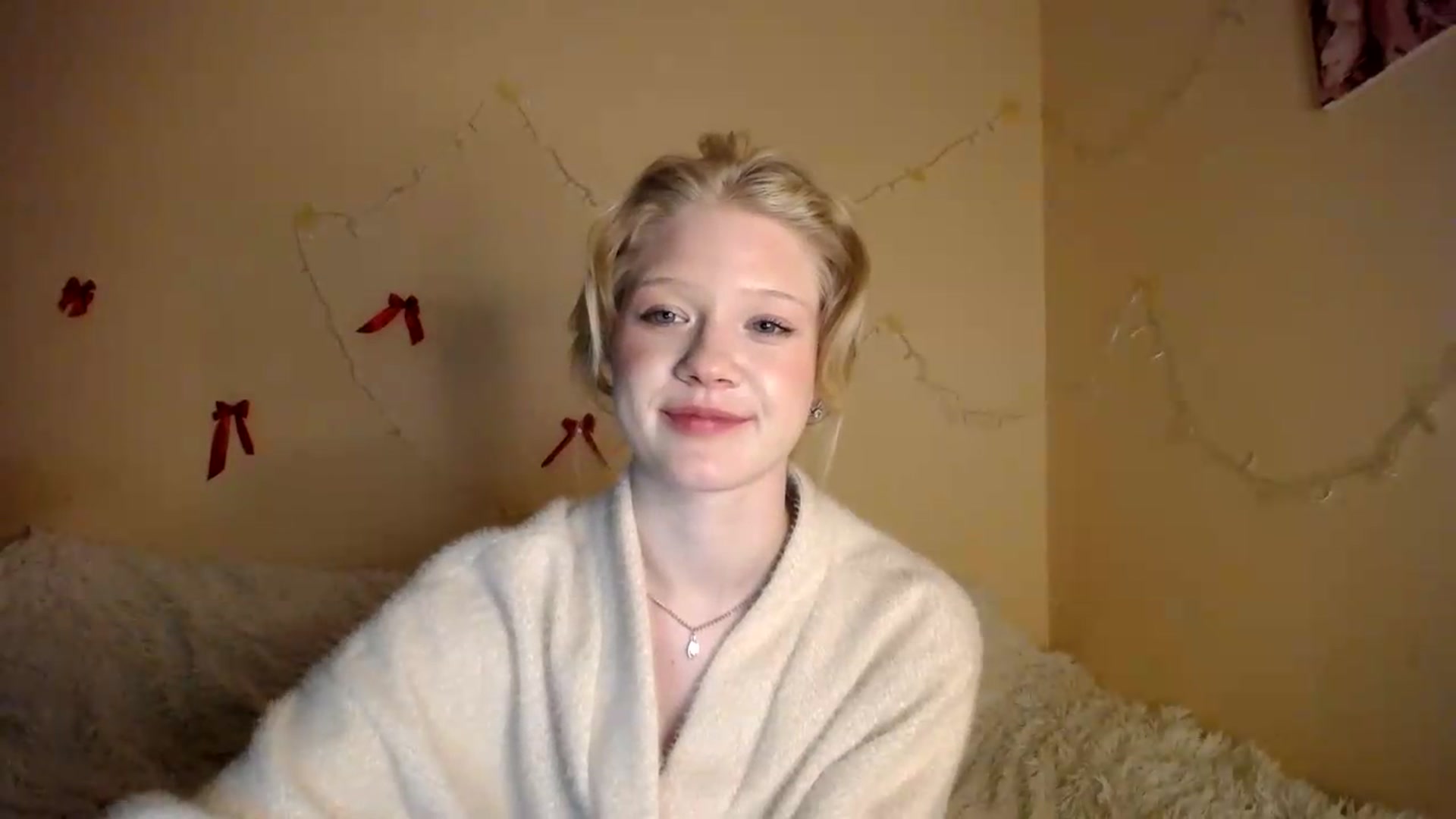 Gallery image thumbnail from Angel_baby's myfreecams stream on, 08/14/2026, 21:37 image 15 of 20