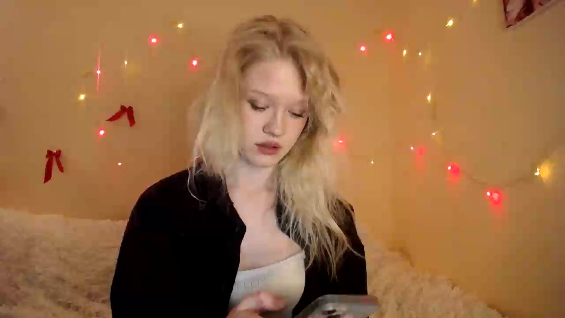 Gallery image thumbnail from Angel_baby's myfreecams stream on, 08/15/2026, 18:26 image 16 of 20