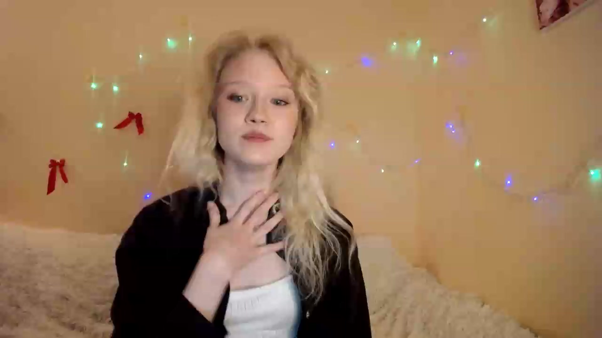 Gallery image thumbnail from Angel_baby's myfreecams stream on, 08/15/2026, 18:26 image 15 of 20