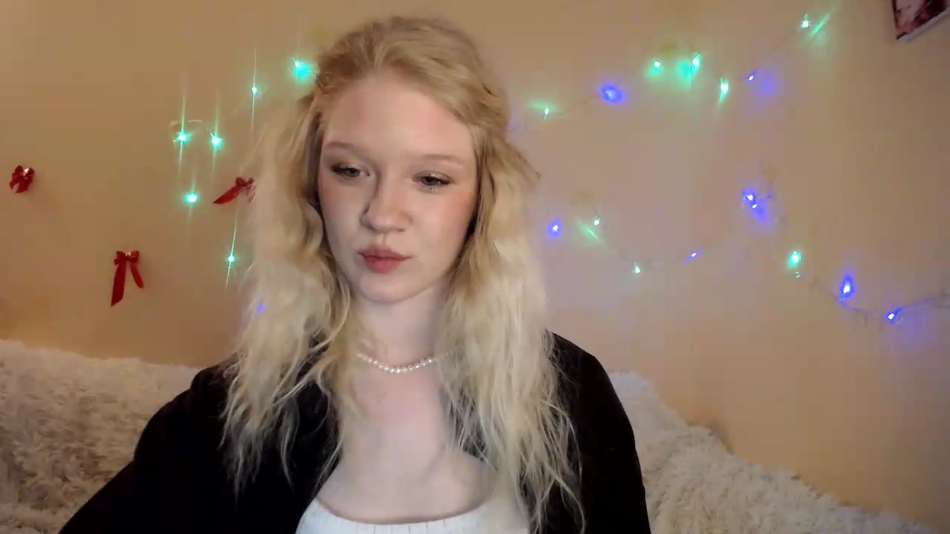 Gallery image thumbnail from Angel_baby's myfreecams stream on, 08/15/2026, 19:09 image 19 of 20
