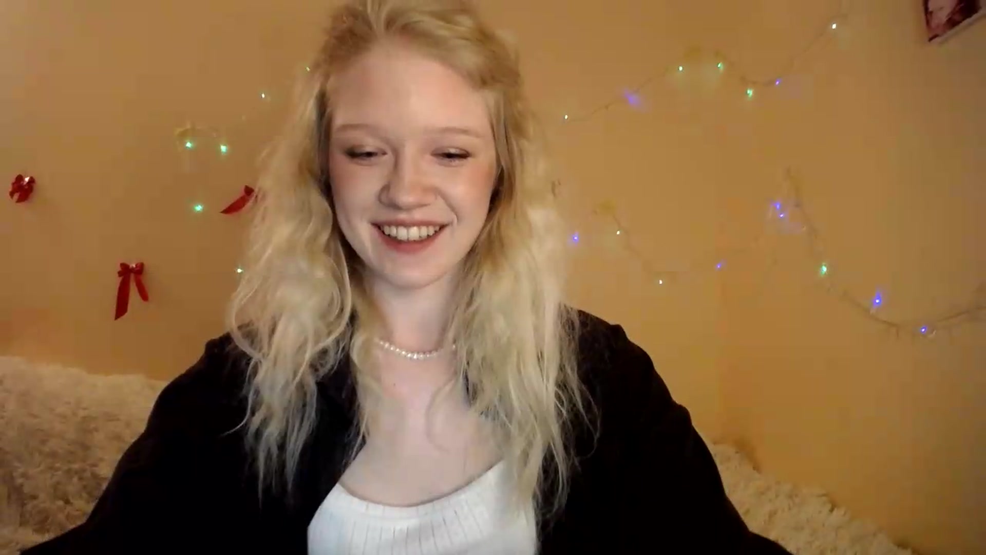 Gallery image thumbnail from Angel_baby's myfreecams stream on, 08/15/2026, 19:09 image 9 of 20