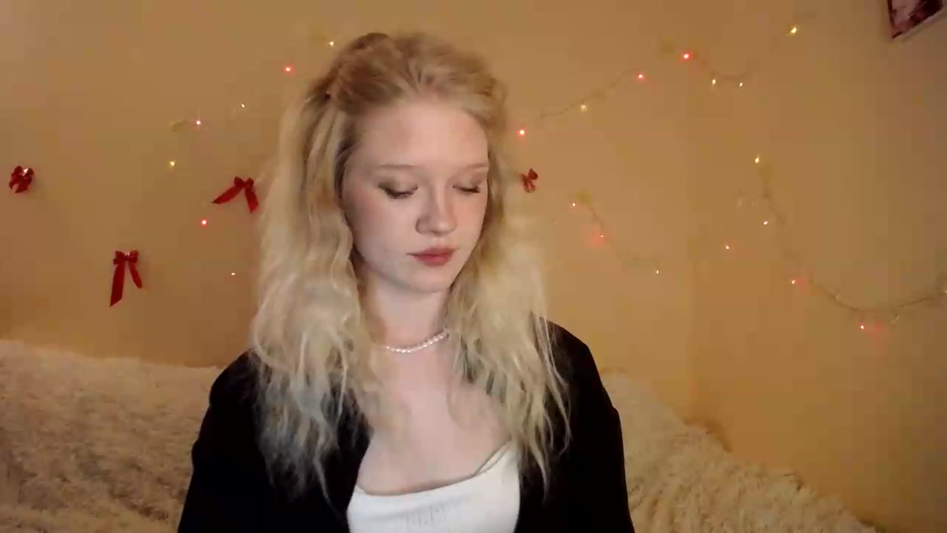 Gallery image thumbnail from Angel_baby's myfreecams stream on, 08/15/2026, 19:09 image 4 of 20