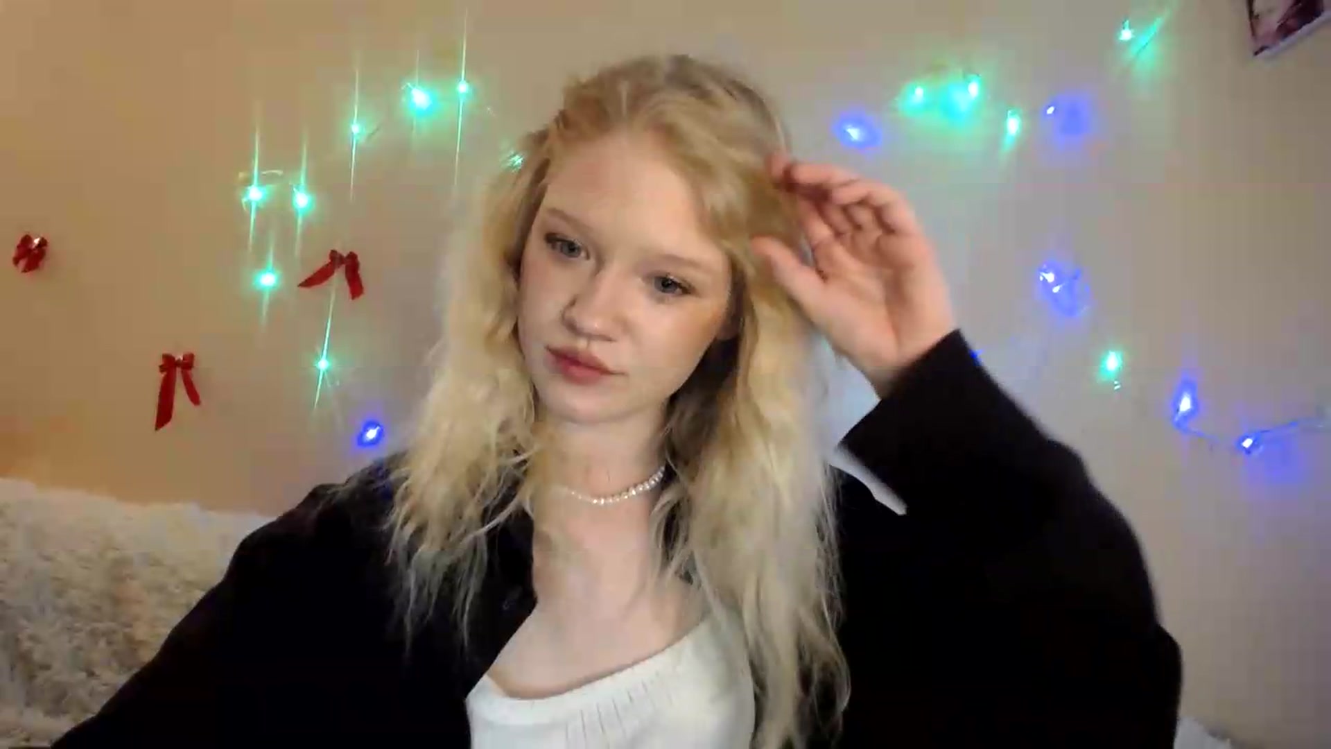 Gallery image thumbnail from Angel_baby's myfreecams stream on, 08/15/2026, 19:09 image 17 of 20