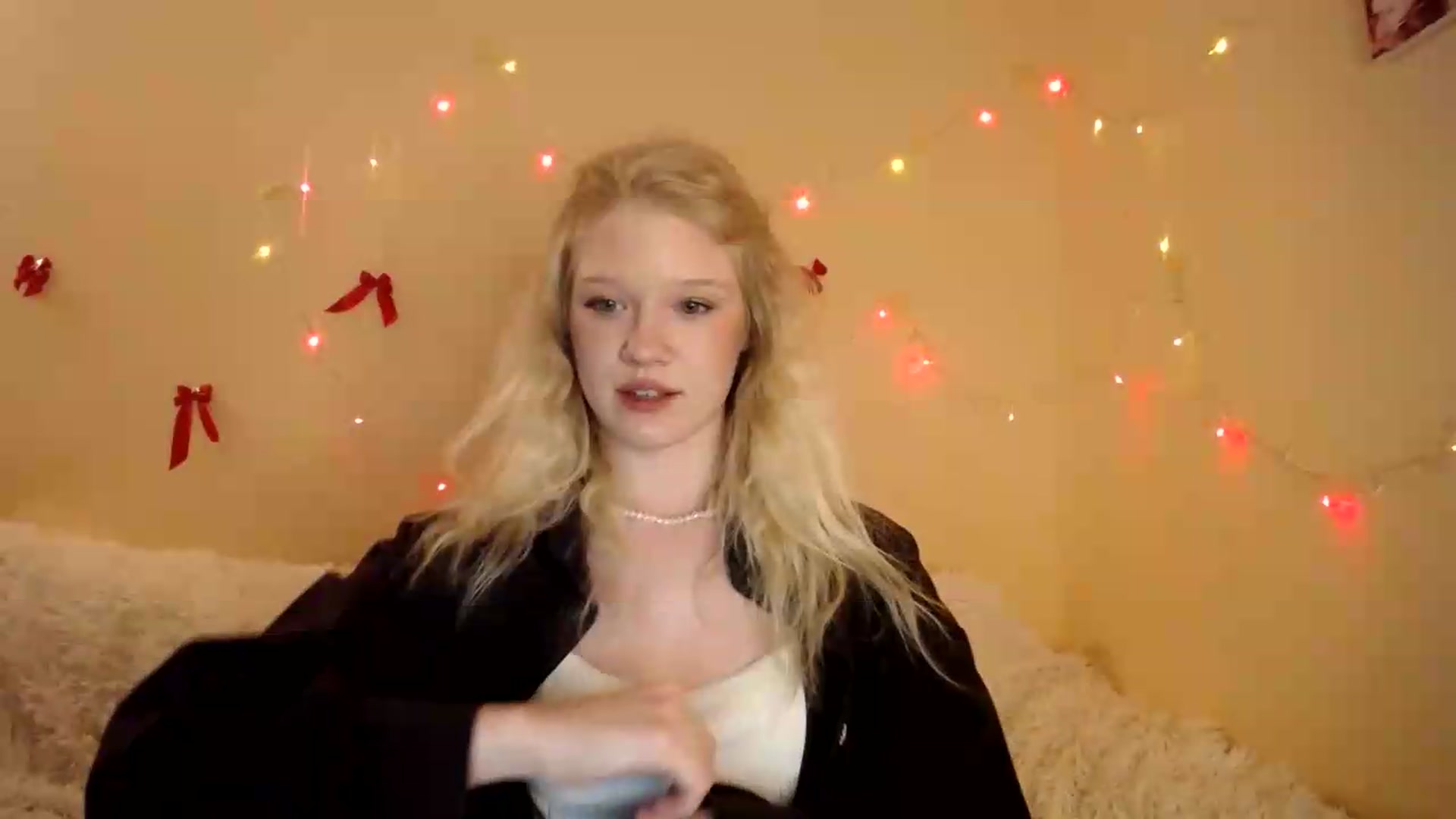 Gallery image thumbnail from Angel_baby's myfreecams stream on, 08/15/2026, 19:09 image 7 of 20