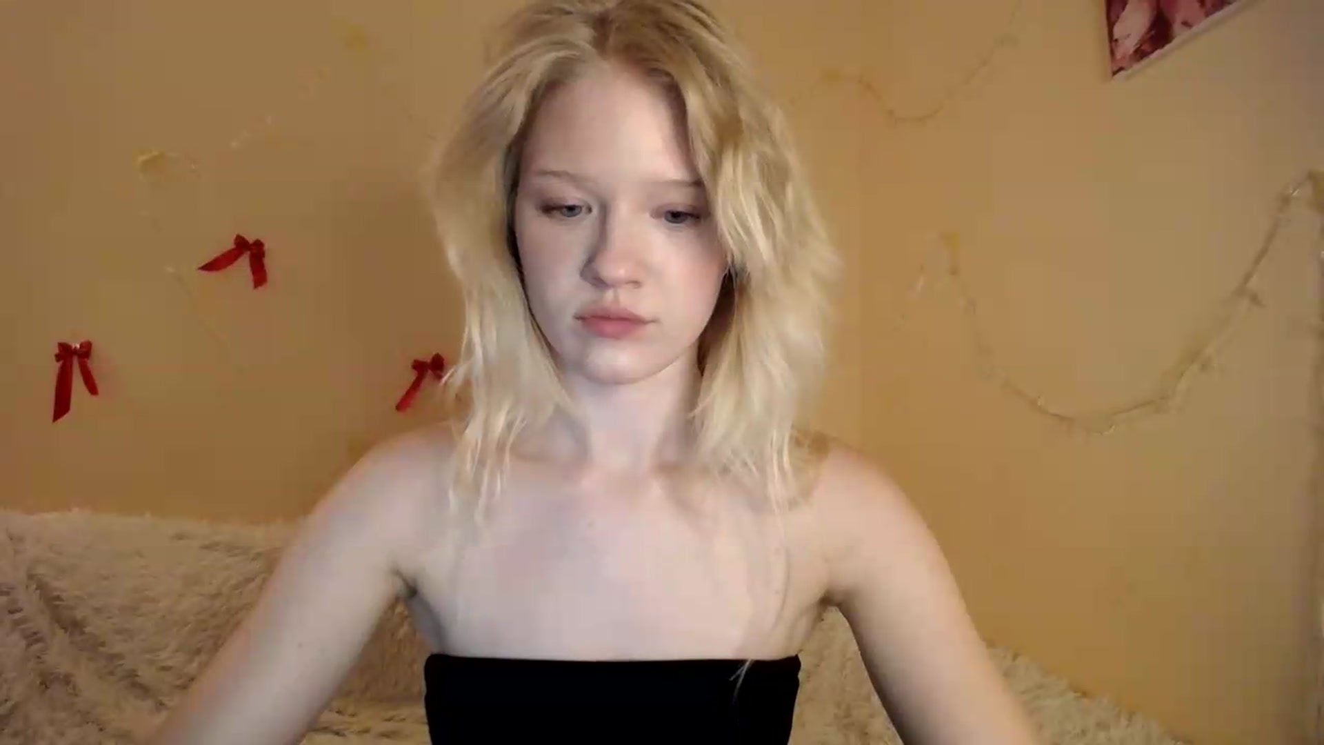 Gallery image thumbnail from Angel_baby's myfreecams stream on, 08/16/2026, 20:18 image 10 of 20