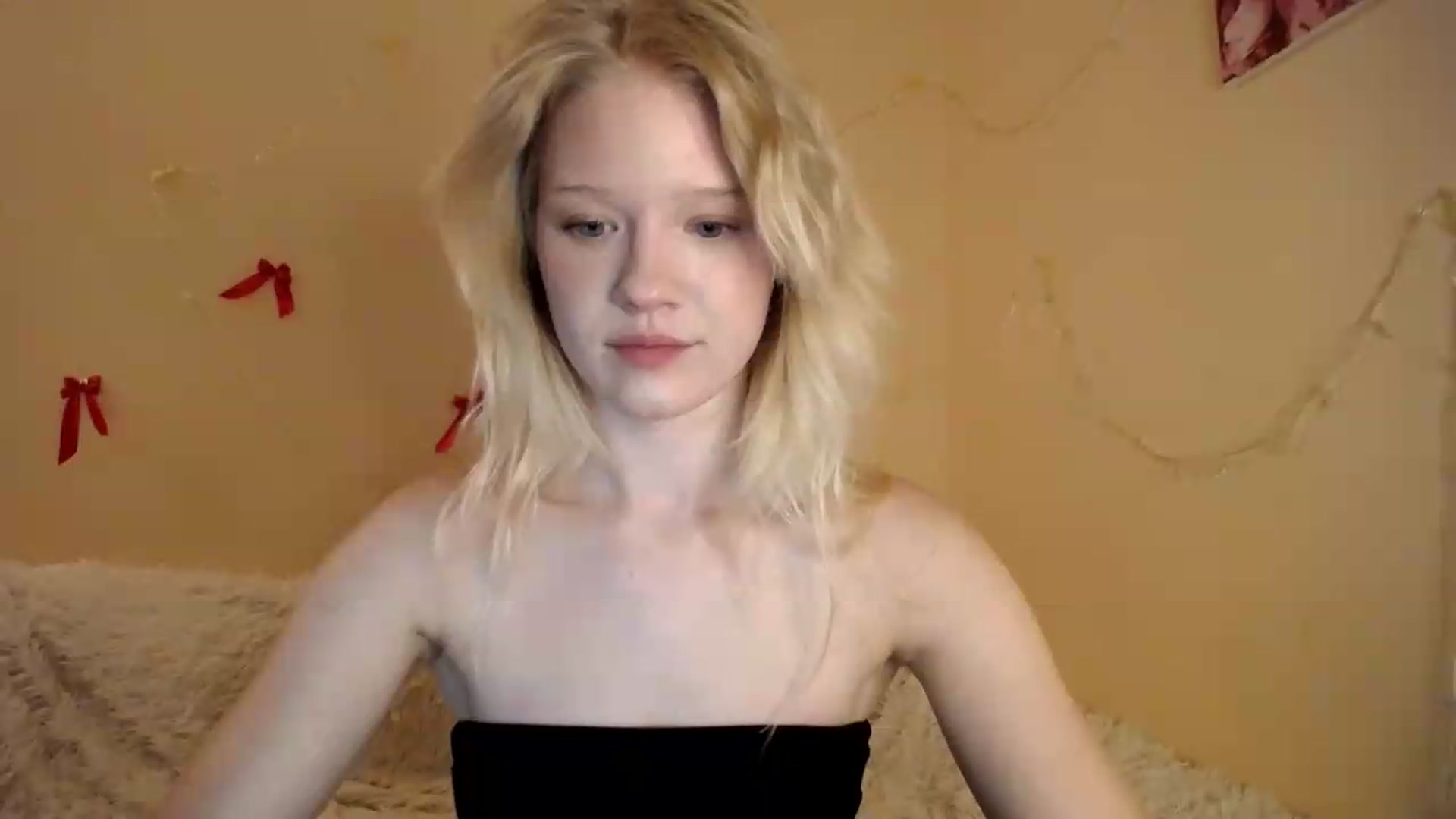 Gallery image thumbnail from Angel_baby's myfreecams stream on, 08/16/2026, 20:18 image 8 of 20