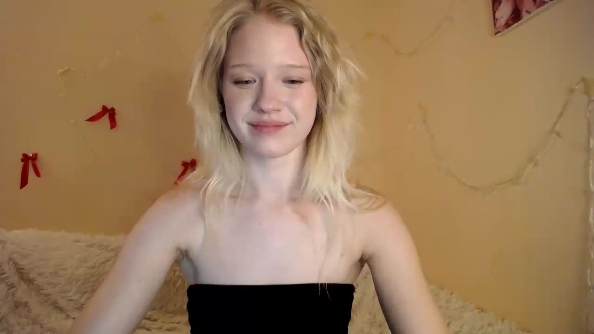 Gallery image thumbnail from Angel_baby's myfreecams stream on, 08/16/2026, 21:03 image 6 of 20