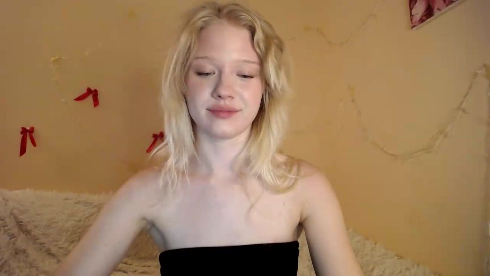 Gallery image thumbnail from Angel_baby's myfreecams stream on, 08/16/2026, 21:03 image 4 of 20