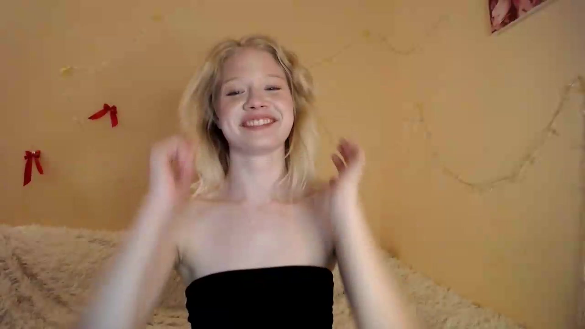 Gallery image thumbnail from Angel_baby's myfreecams stream on, 08/16/2026, 21:03 image 3 of 20