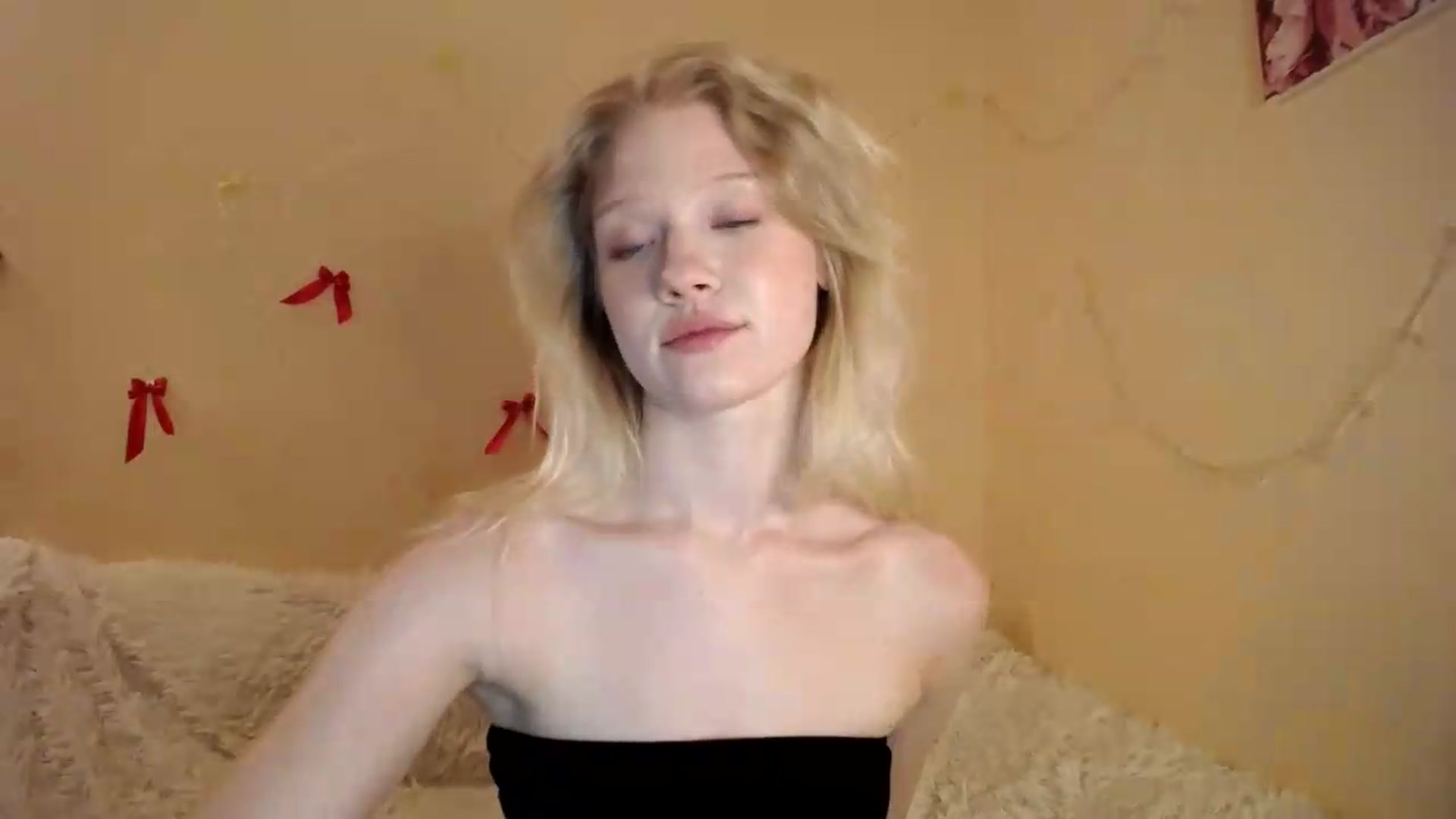 Gallery image thumbnail from Angel_baby's myfreecams stream on, 08/16/2026, 22:12 image 13 of 20